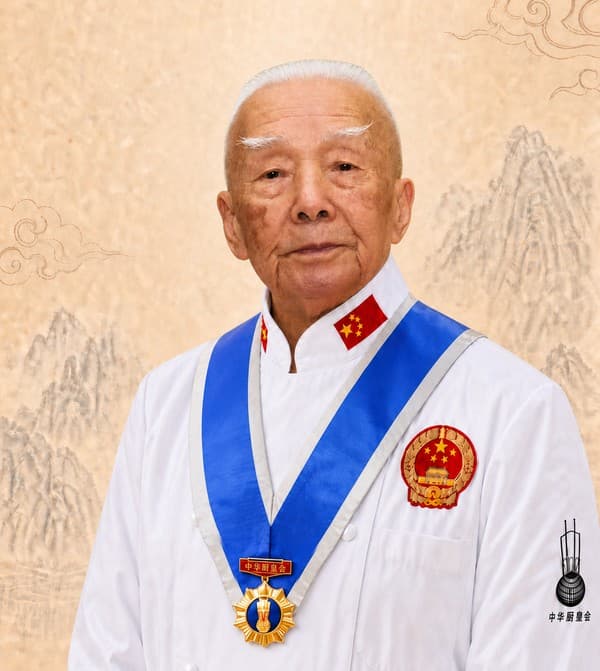 伍钰盛